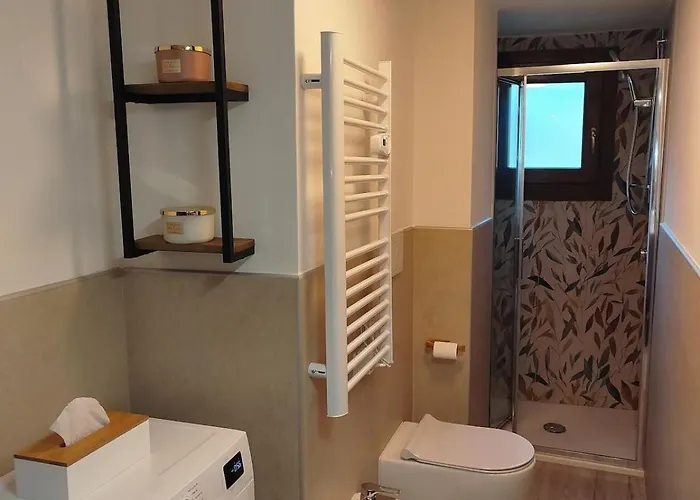 Rifugio Alpino A Septumian Con Vista Montagne Nyaraló Marseiller